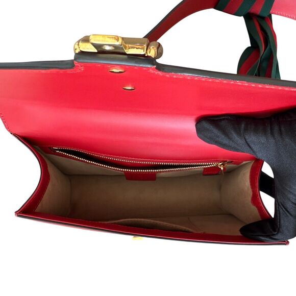 AUTHENTIC Gucci Red Leather Sylvie Sholuder Bag with gold Tone chain And Web - Picture 4 of 7